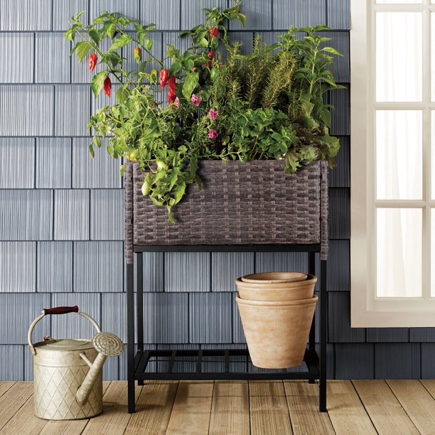 Vnútorný/vonkajší box na kvetináč z ratanu so stojanom na uloženie náradia pod a pevným vyvýšeným pracovným priestorom 28' H